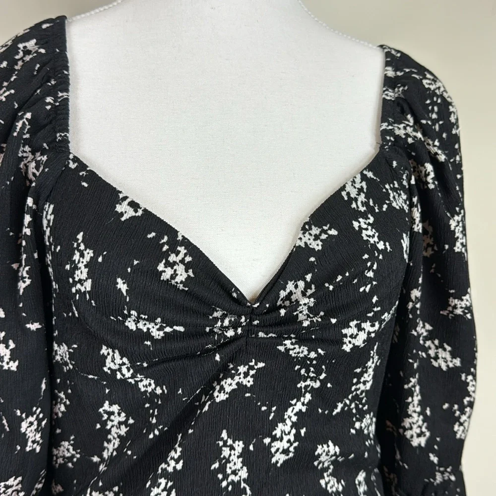 Anthropologie Sweetheart‎ Puff Sleeve Textured Black Print Cropped Blouse Size M - Picture 5 of 9